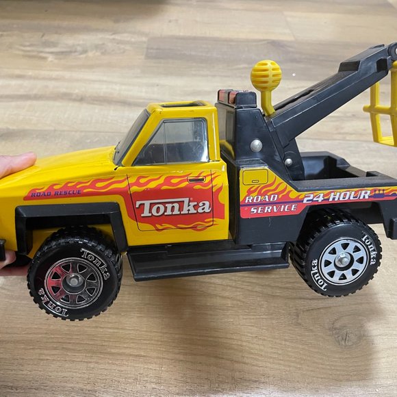 Tonka 24 Hour Road Rescue Vintage 1999 Tow Truck - Picture 8 of 9